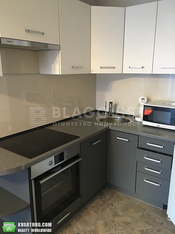 Rent out 2-room apartment. Киев, Регенераторна — photo 7