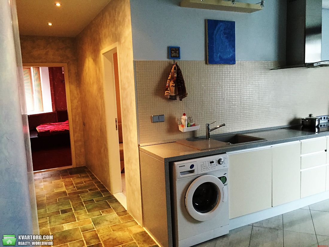 Rent out 3-room apartment. Киев,  Амосова — photo 9