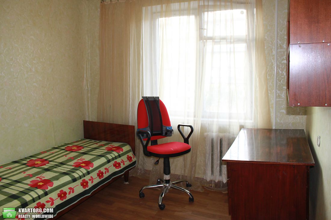 Sell 3-room apartment. Киев,  Кавказская — photo 1
