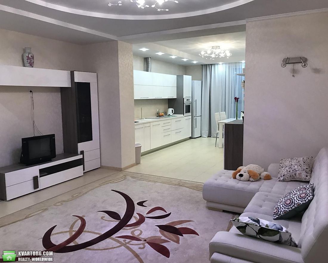 Rent out 4-room apartment. Киев, Патриарха Скрыпника — photo 1