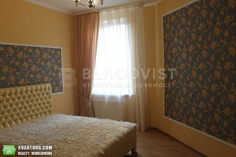 Rent out 2-room apartment. Киев, Чорновола — photo 1