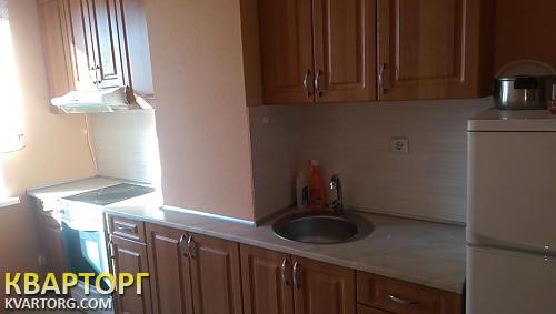 Rent out 2-room apartment. Киев, Радунская — photo 1
