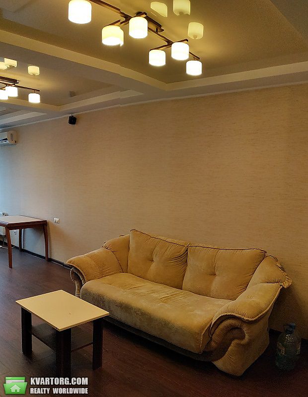Rent out 2-room apartment. Киев,  Харьковское шоссе — photo 3