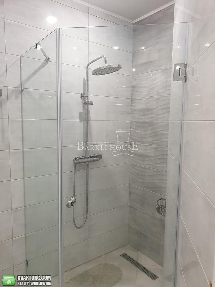 Rent out 3-room apartment. Киевская обл., Крюковщина — photo 9