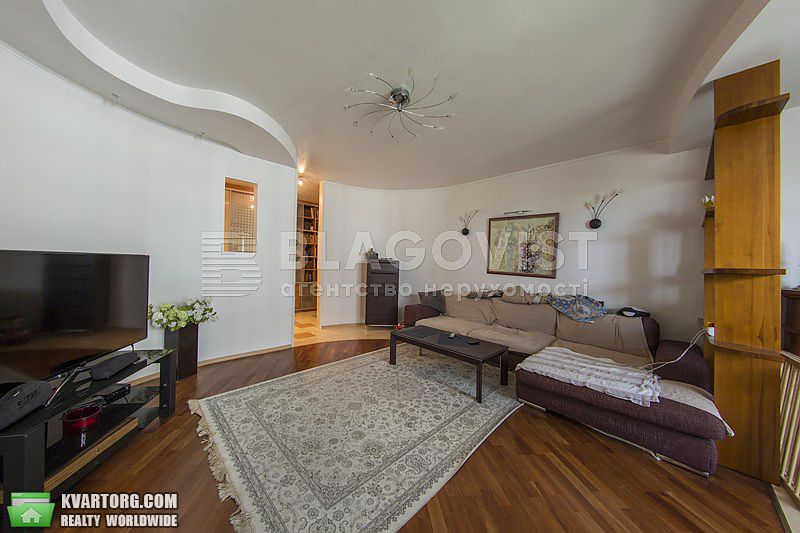 Sell 3-room apartment. Киев,  Подгорная — photo 3