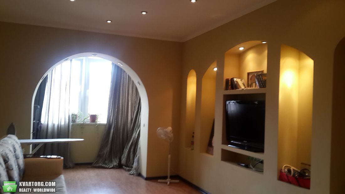 Rent out 2-room apartment. Киевская обл., Л.Украинки — photo 2