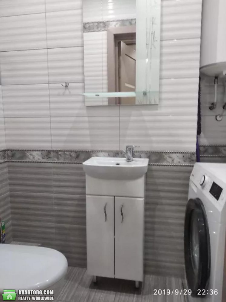 Rent out 3-room apartment. Киев,  Перова бул — photo 8