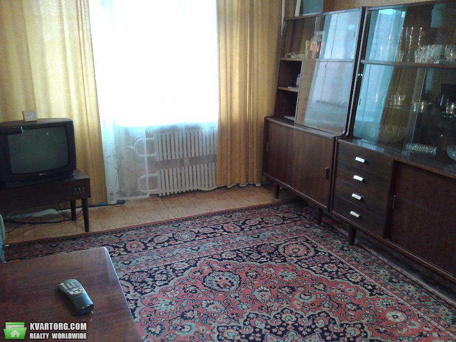 Rent out 2-room apartment. Днепропетровск, Тополь-1 — photo 1