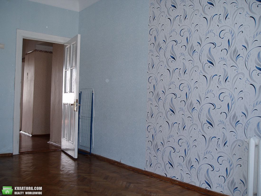 Sell 2-room apartment. Киев,  Метростроевская — photo 1