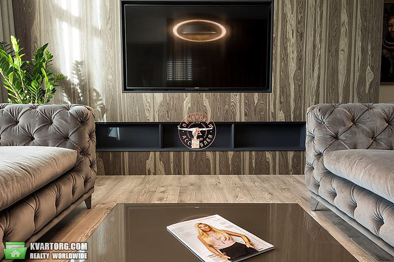 Sell 4-room apartment. Киев,  Драгомирова — photo 1