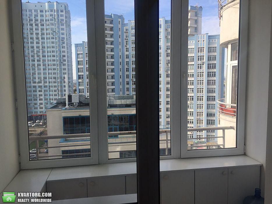 Rent out 2-room apartment. Киев,  Днепровская наб — photo 10