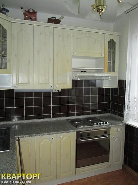 Rent out 2-room apartment. Киев,  Квитневый — photo 1