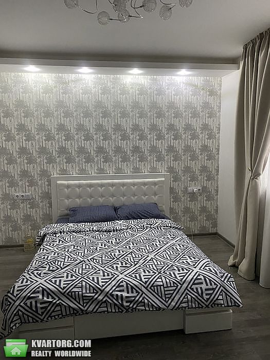 Rent out 3-room apartment. Киев,  Пчелки — photo 6