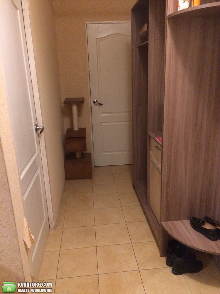 Sell 3-room apartment. Киев,  Озерная — photo 1