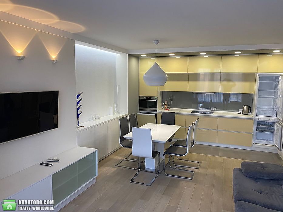 Rent out 2-room apartment. Киев,  Голосеевский пр — photo 1