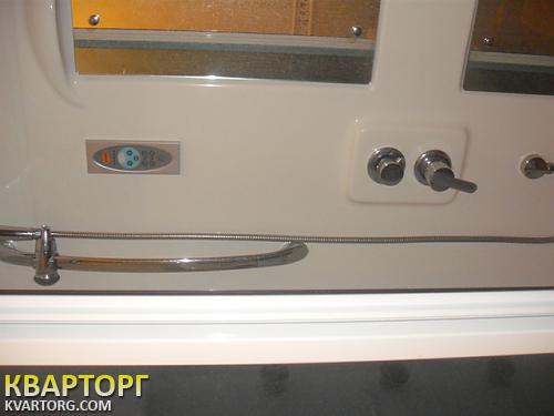 Rent out 2-room apartment. Киев, Верховной Рады бульв. — photo 10