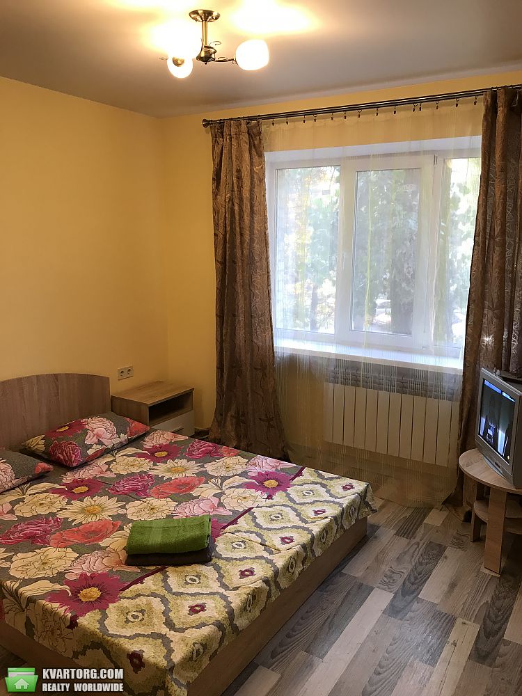Rent out 1-room apartment. Киев,  Доброхотова — photo 1