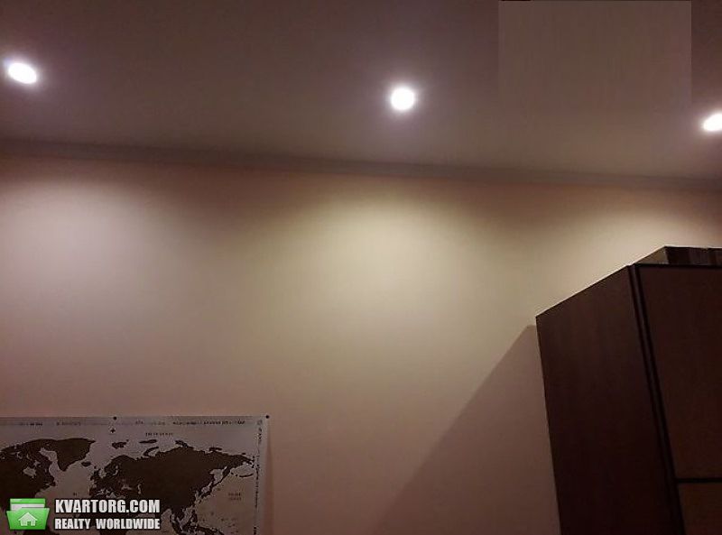 Sell 2-room apartment. Киев,  Набережно-Луговая — photo 3