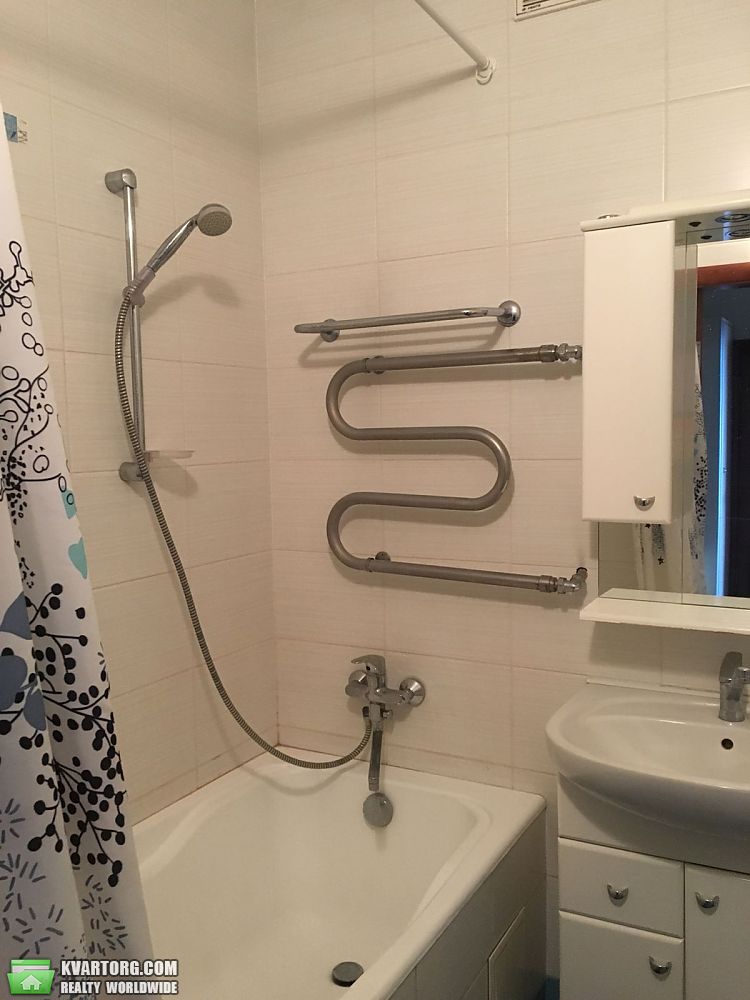 Rent out 1-room apartment. Киев,  Верховного Совета бул — photo 9