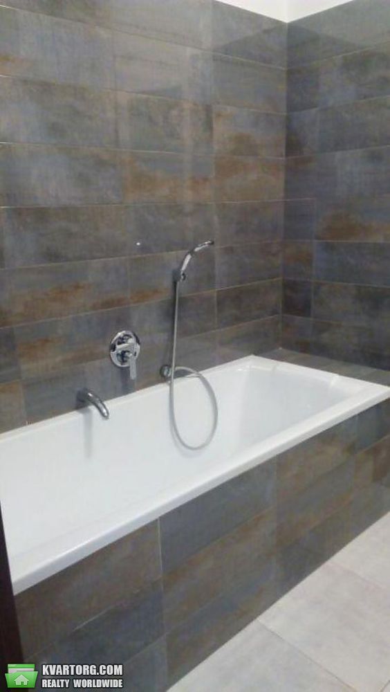 Rent out 2-room apartment. Киев,  Щорса — photo 5
