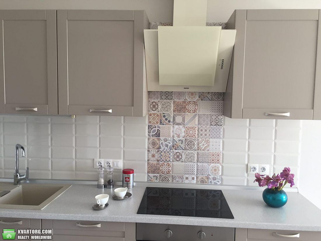 Rent out 2-room apartment. Киев,  Петрицкого — photo 2