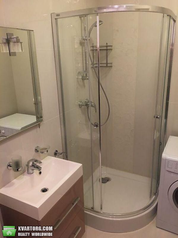Rent out 2-room apartment. Киев,  Институтская — photo 7