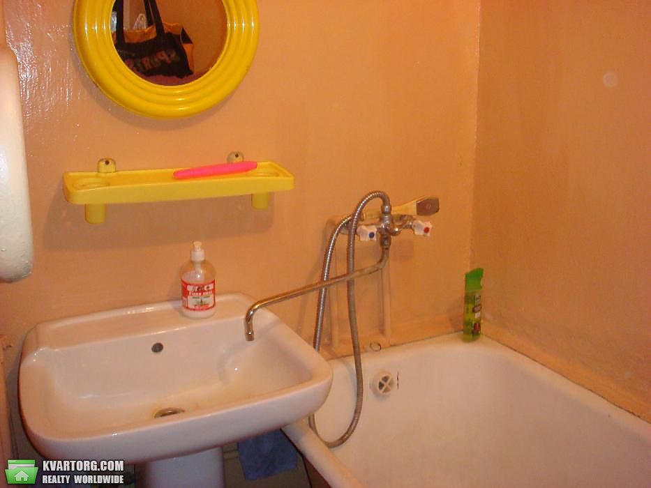 Sell 2-room apartment. Киев, Кириловская — photo 3