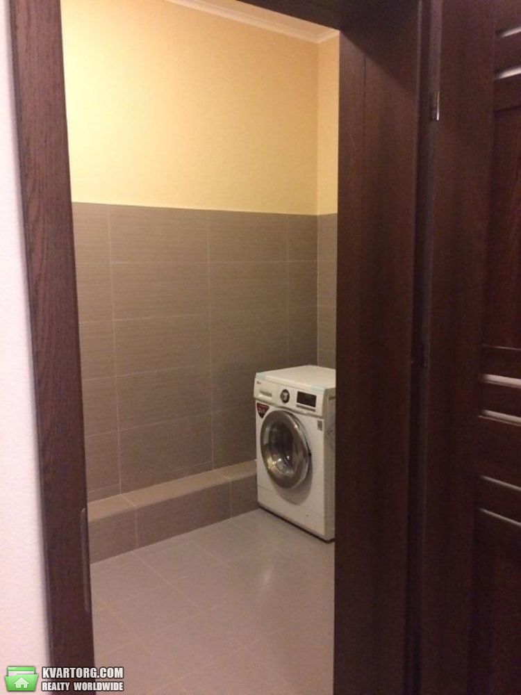 Rent out 3-room apartment. Киев,  Кловский спуск — photo 9