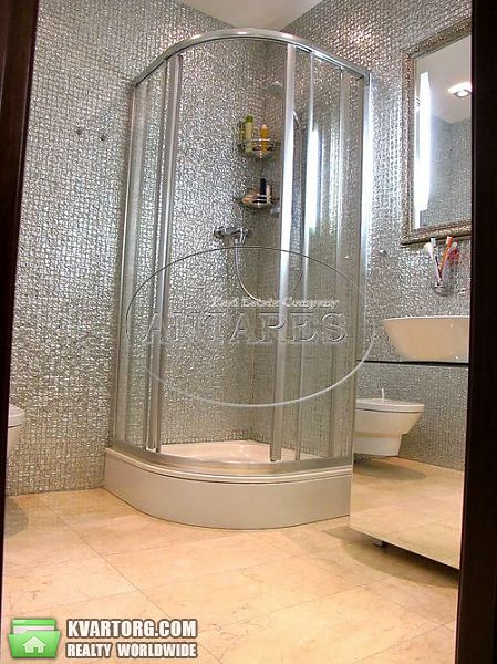 Rent out 2-room apartment. Киев, Жилянская — photo 7