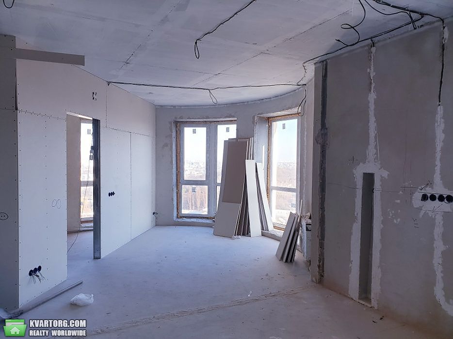 Sell 2-room apartment. Киев,  Новомостицкая — photo 1