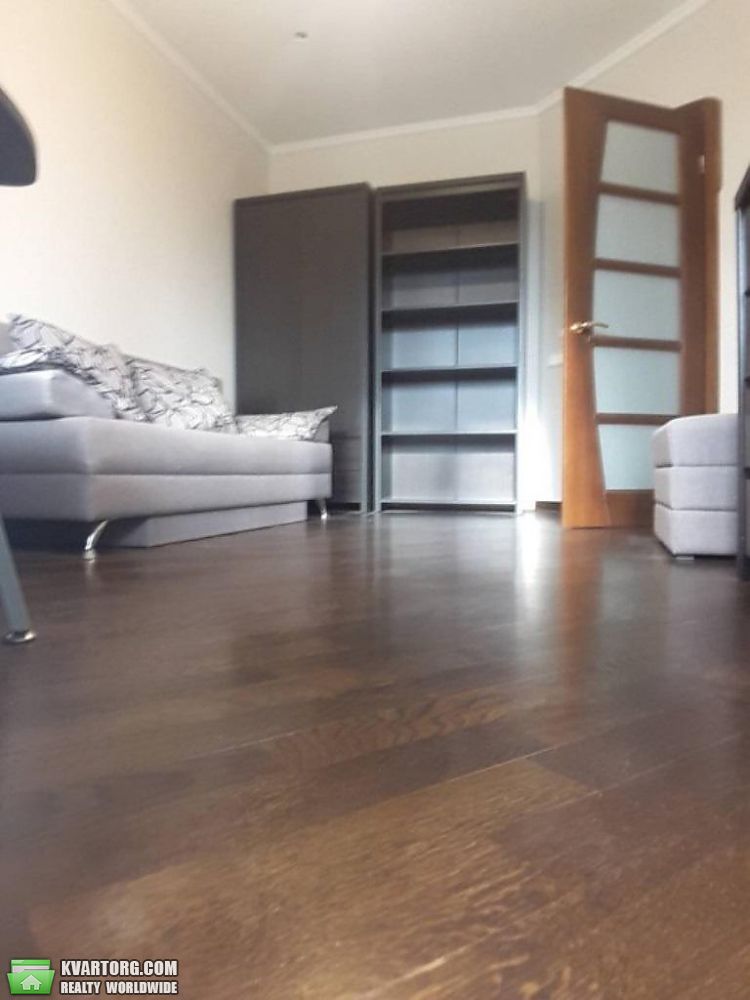 Rent out 4-room apartment. Киев,  Вернадского бул — photo 4