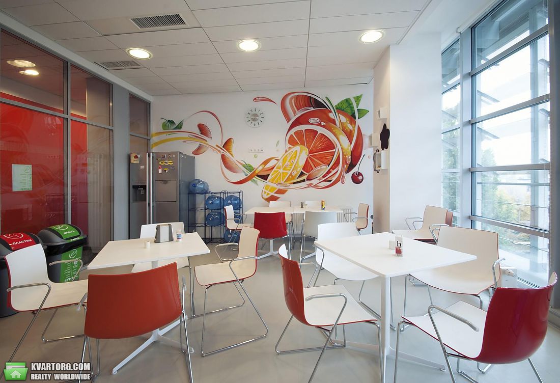 Rent out office. Киев,  Новоконстантиновская — photo 1