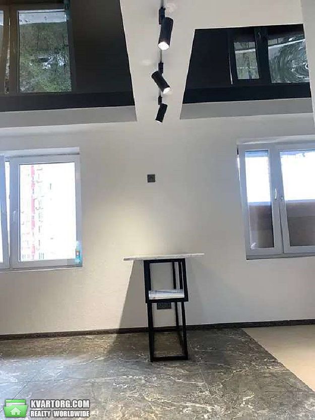 продам 2-комнатную квартиру Киев, ул.Бульвар Верховного Совета 14 - Фото 8