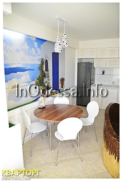 Rent out 3-room apartment. Одесса, Кленовая — photo 2