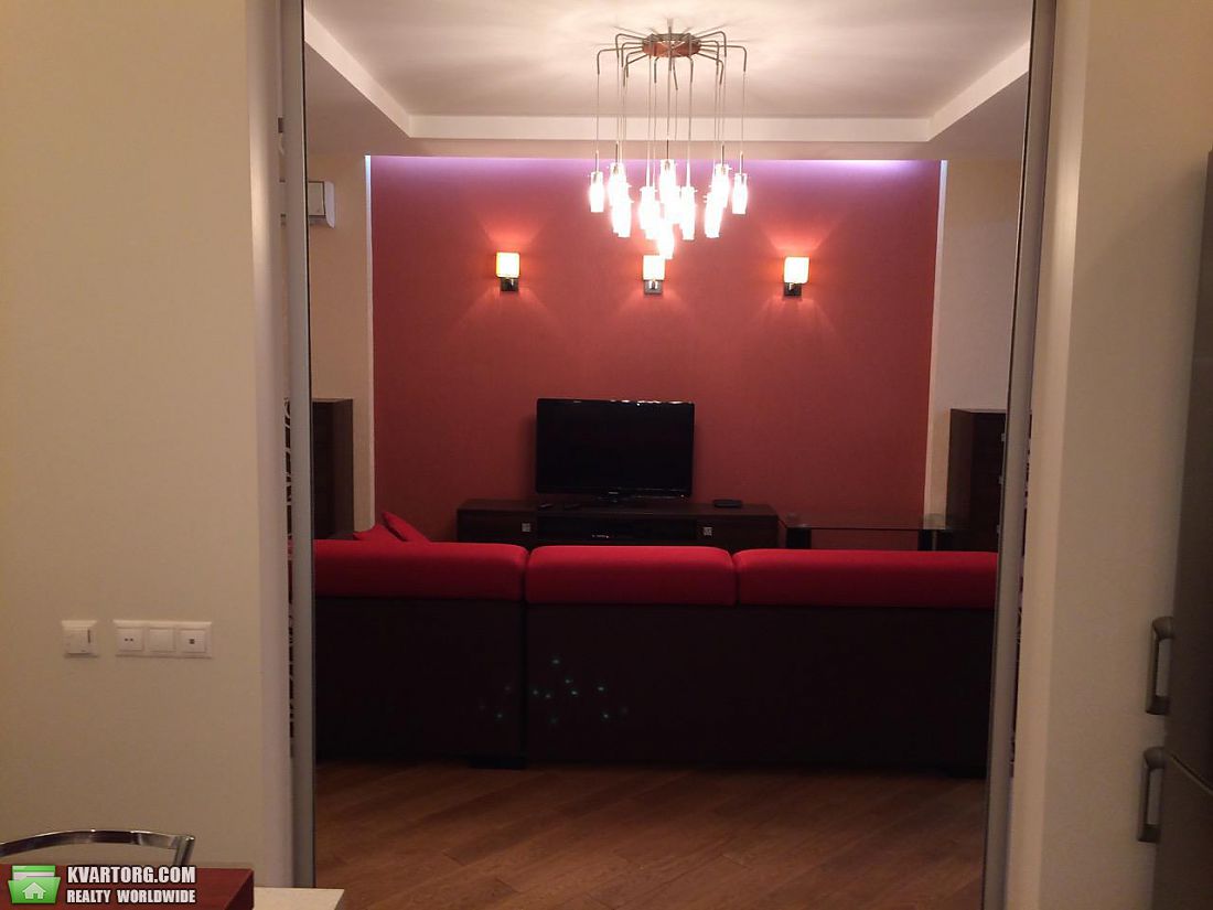 Rent out 2-room apartment. Киев, Леси Украинки бул — photo 3