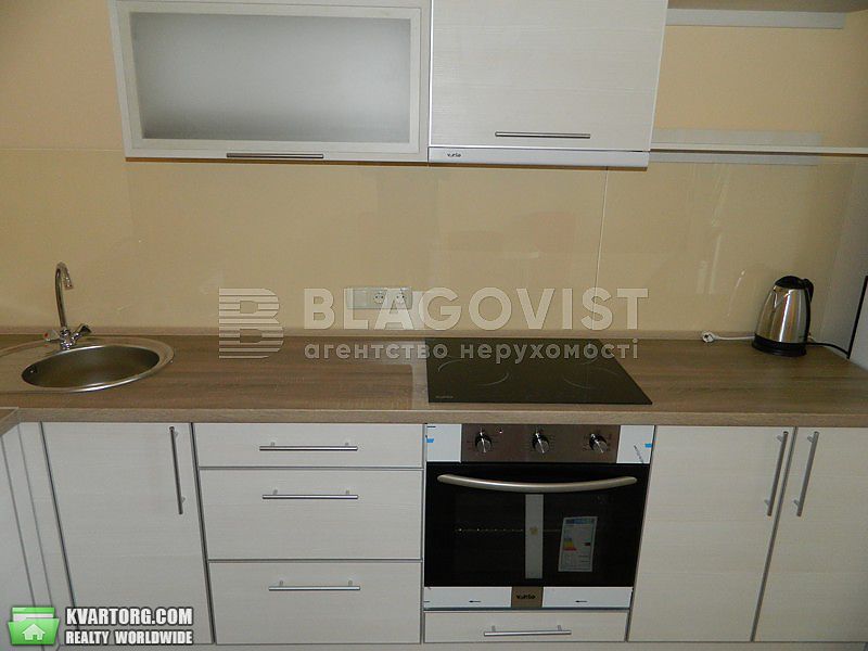 Rent out 1-room apartment. Киев,  Панельная — photo 4