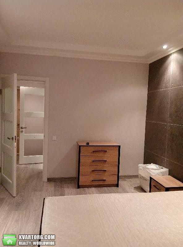 Rent out 2-room apartment. Киев,  Петрицкого — photo 2