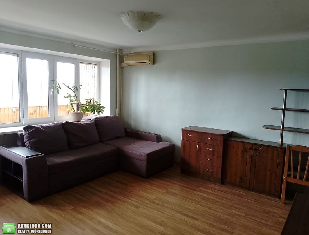 Rent out 2-room apartment. Киев, Русановский бульвар — photo 2