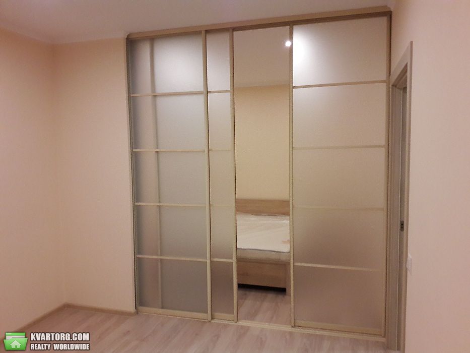 Rent out 2-room apartment. Киев,  Светлая — photo 5