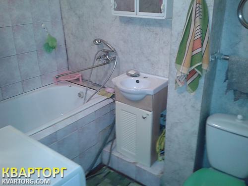 Rent out 2-room apartment. Киев, Юности — photo 5