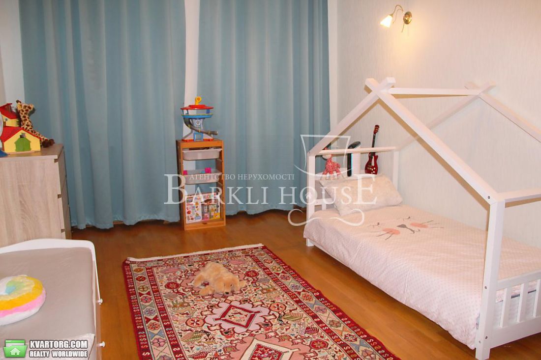 Rent out 4-room apartment. Киев,  Десятинная — photo 4
