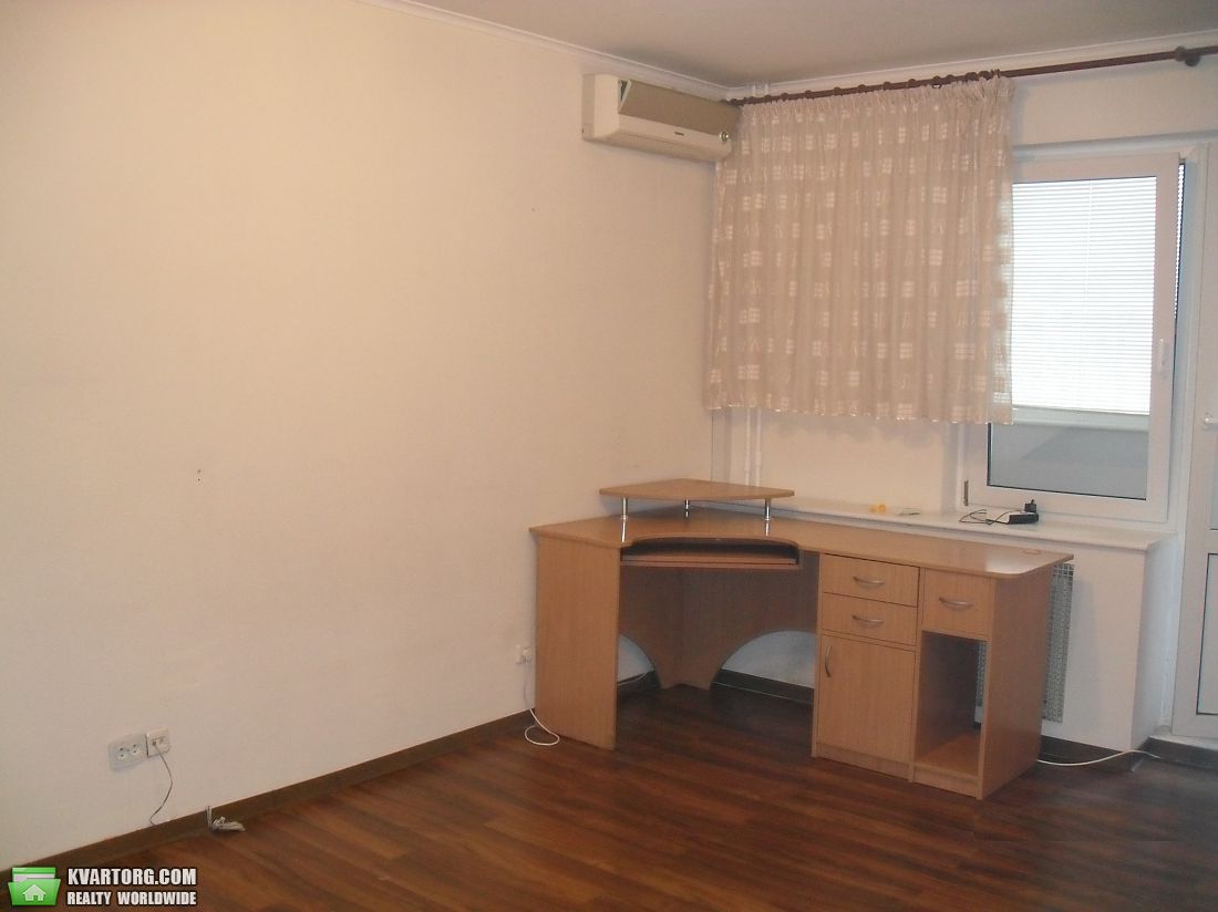 Sell 1-room apartment. Киев,  Драгоманова — photo 2