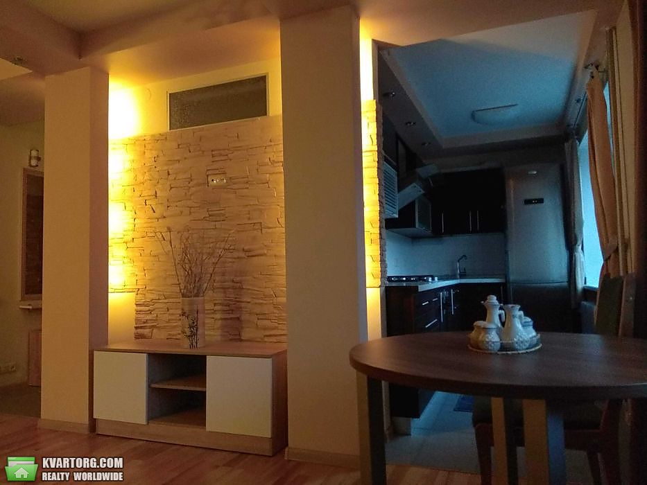 Rent out 3-room apartment. Киев,  Энтузиастов — photo 4