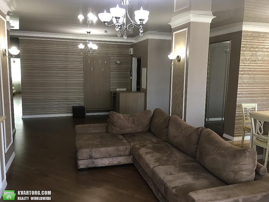 Rent out 3-room apartment. Киев,  Полтавская — photo 3
