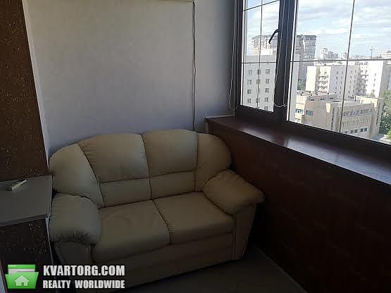 Rent out 2-room apartment. Киев,  Эрнста — photo 6