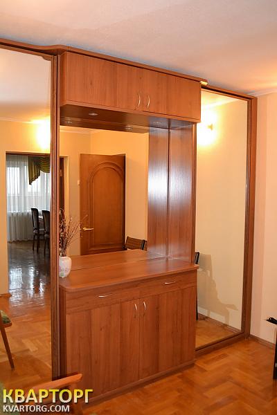 Rent out 2-room apartment. Киев, Луначарского Анатолия ул. — photo 6