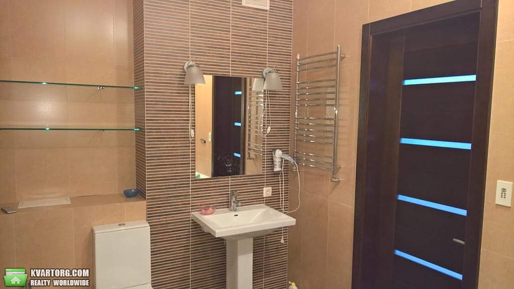 Rent out 3-room apartment. Киев,  Московская — photo 7