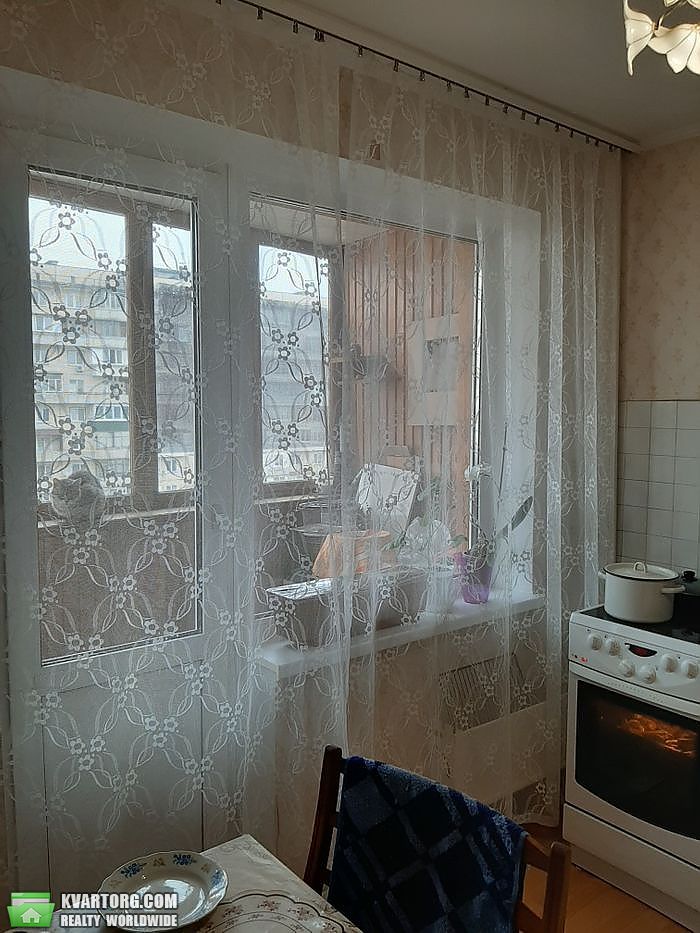 Sell 3-room apartment. Киев,  Богатырская — photo 6