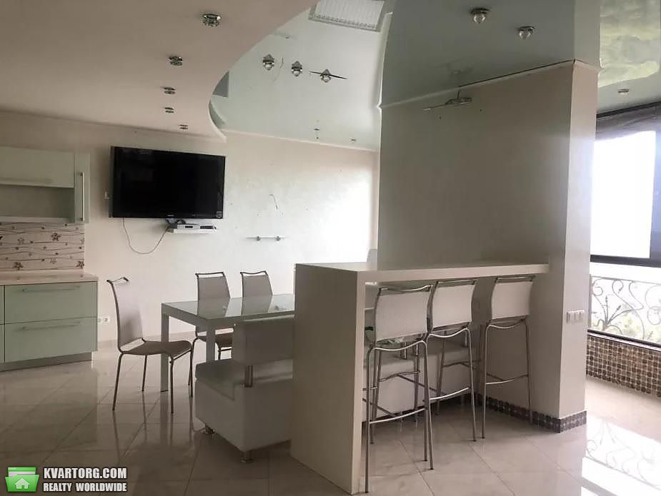 Rent out 3-room apartment. Киев,  Срибнокильская — photo 3