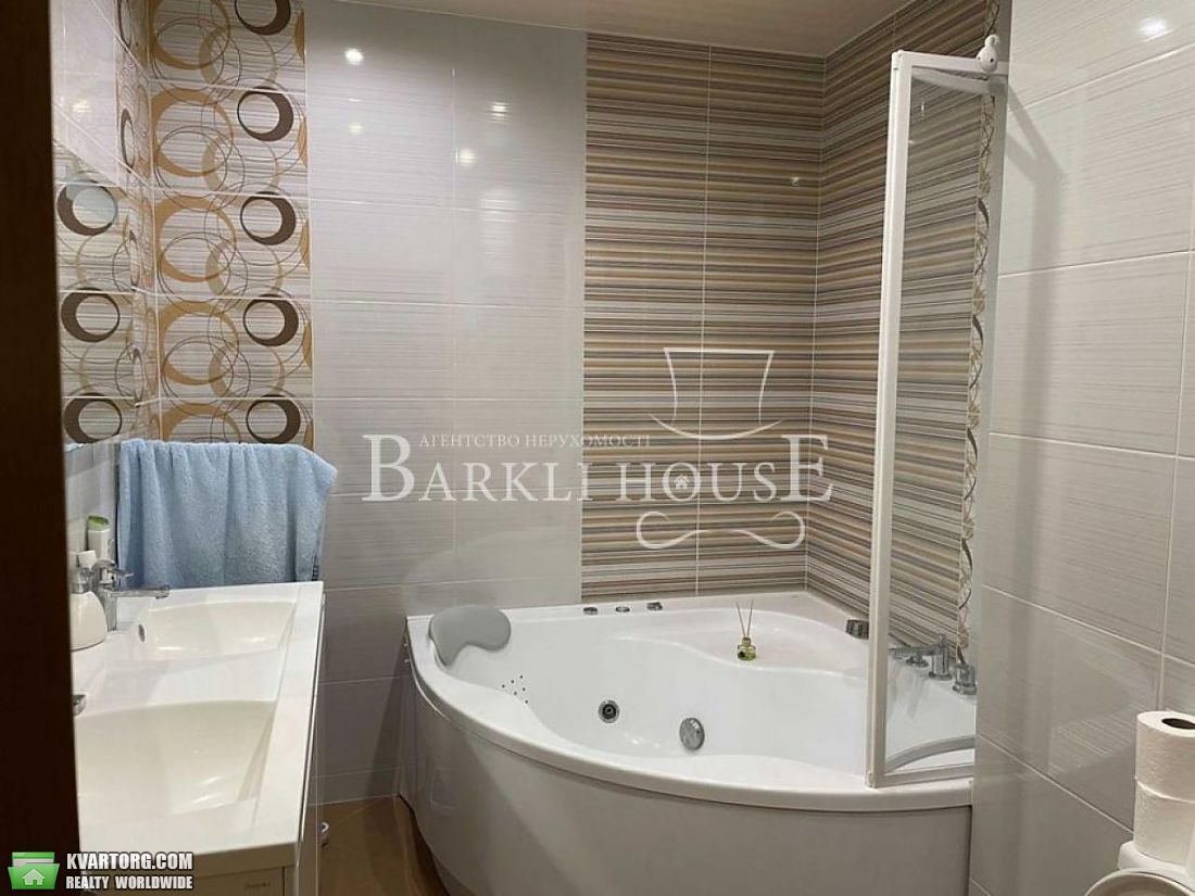 Rent out 3-room apartment. Киев,  Вышгородская — photo 8